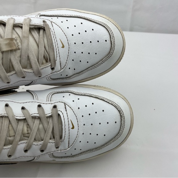 Nike Air Force 1 LV8 White Black Gold Kids Trainers UK2.5 DM3386-100 - Picture 7 of 9